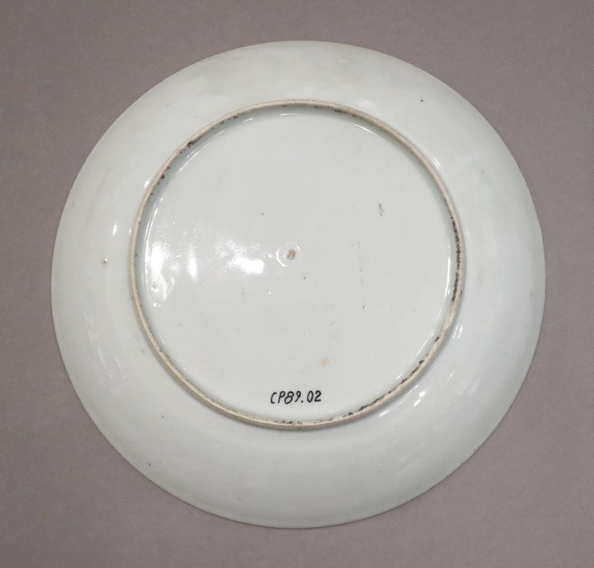 2014.0016.103 Plate, underside