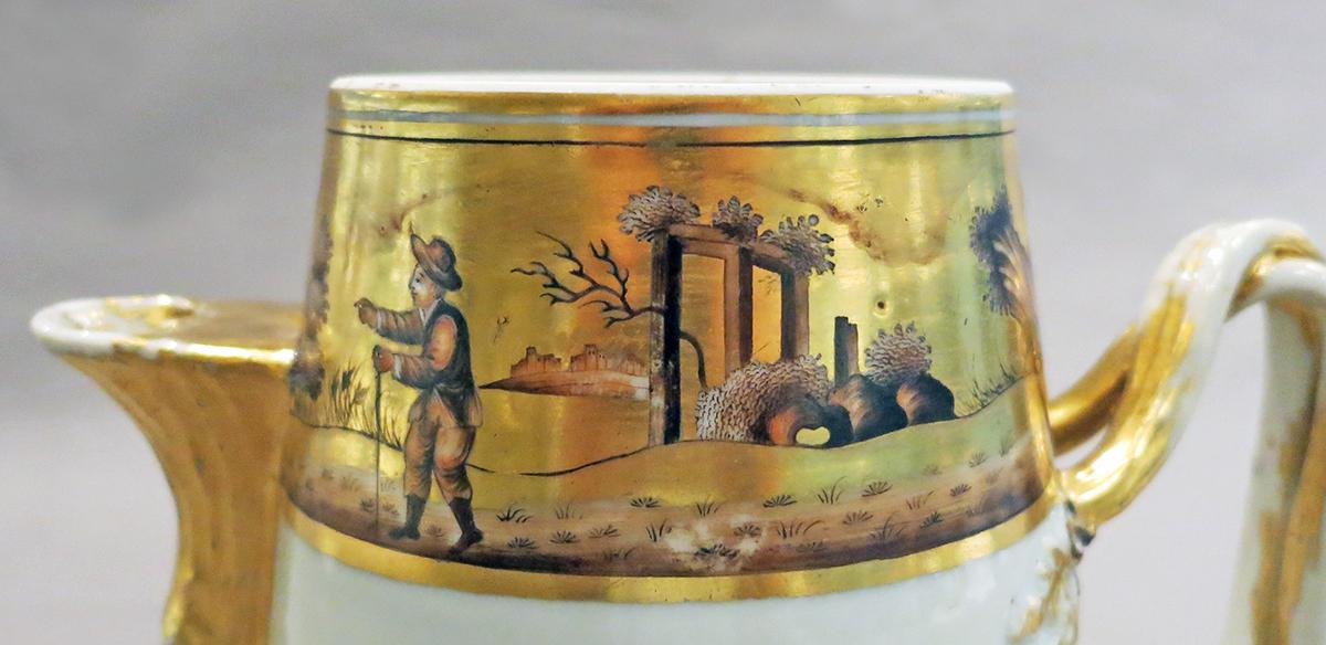 2014.0016.147 A Chocolate pot detail 2