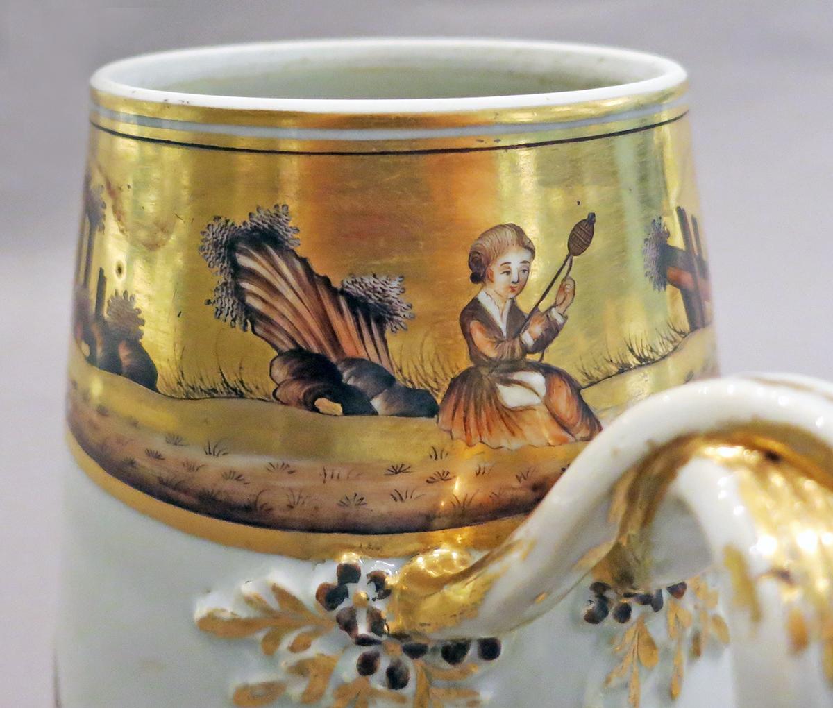 2014.0016.147 A Chocolate pot detail 3
