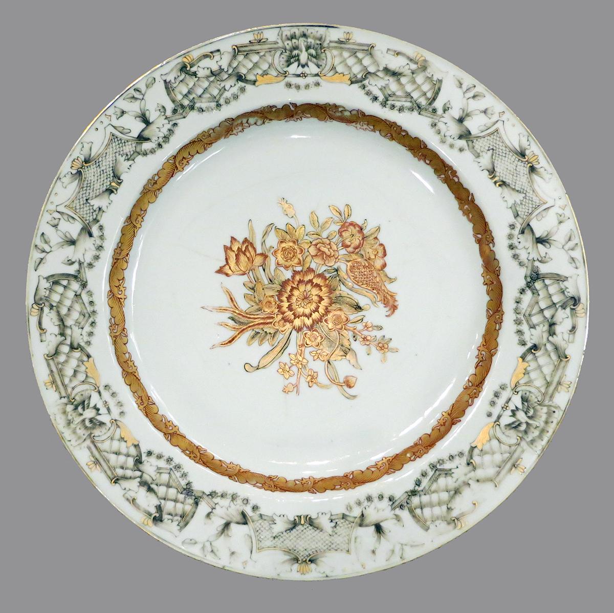 2014.0016.036.001 Dinner plate upper surface