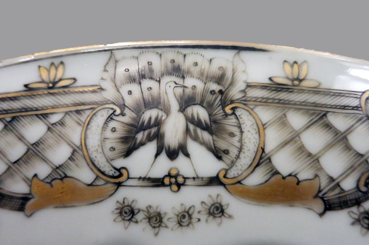 2014.0016.036.001 Dinner plate detail