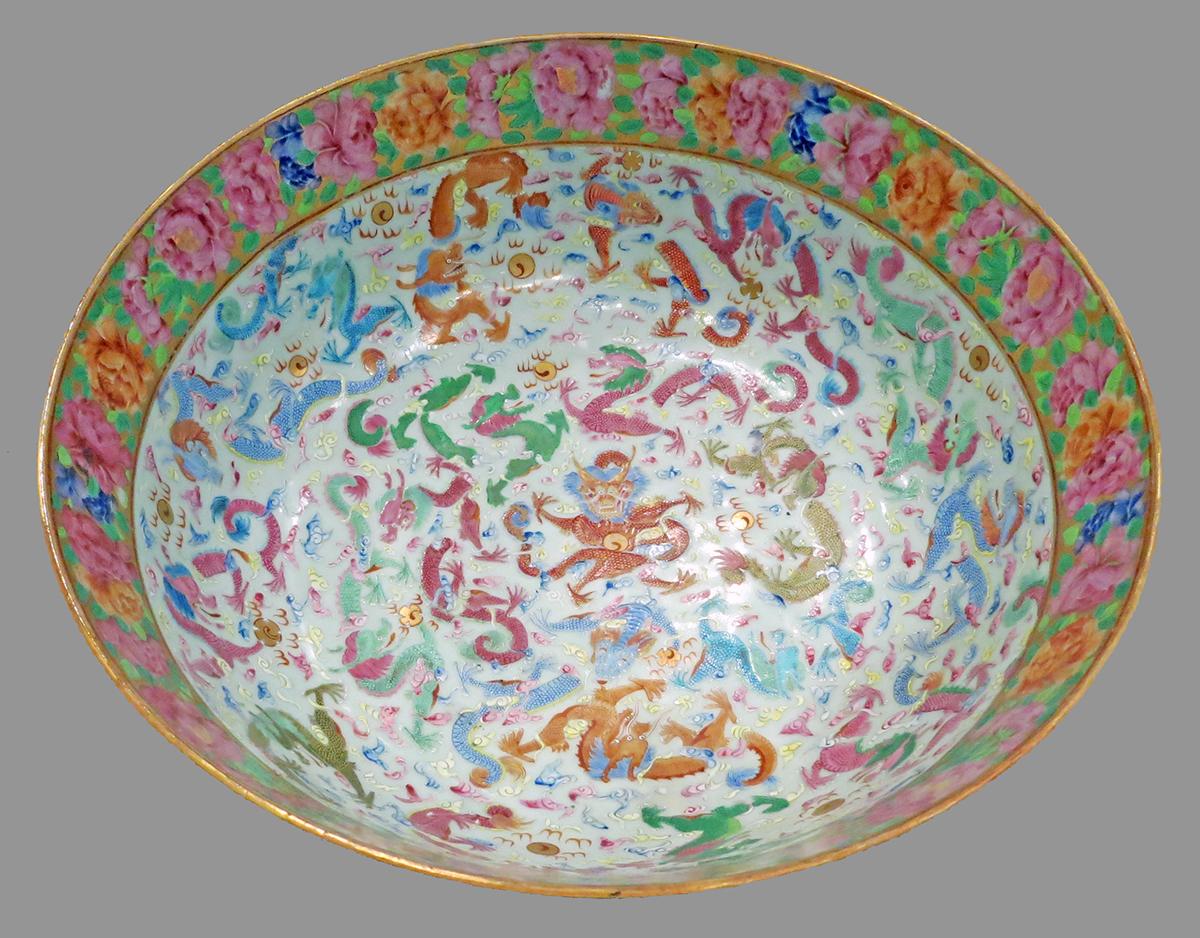 2014.0016.191 Punch bowl inside