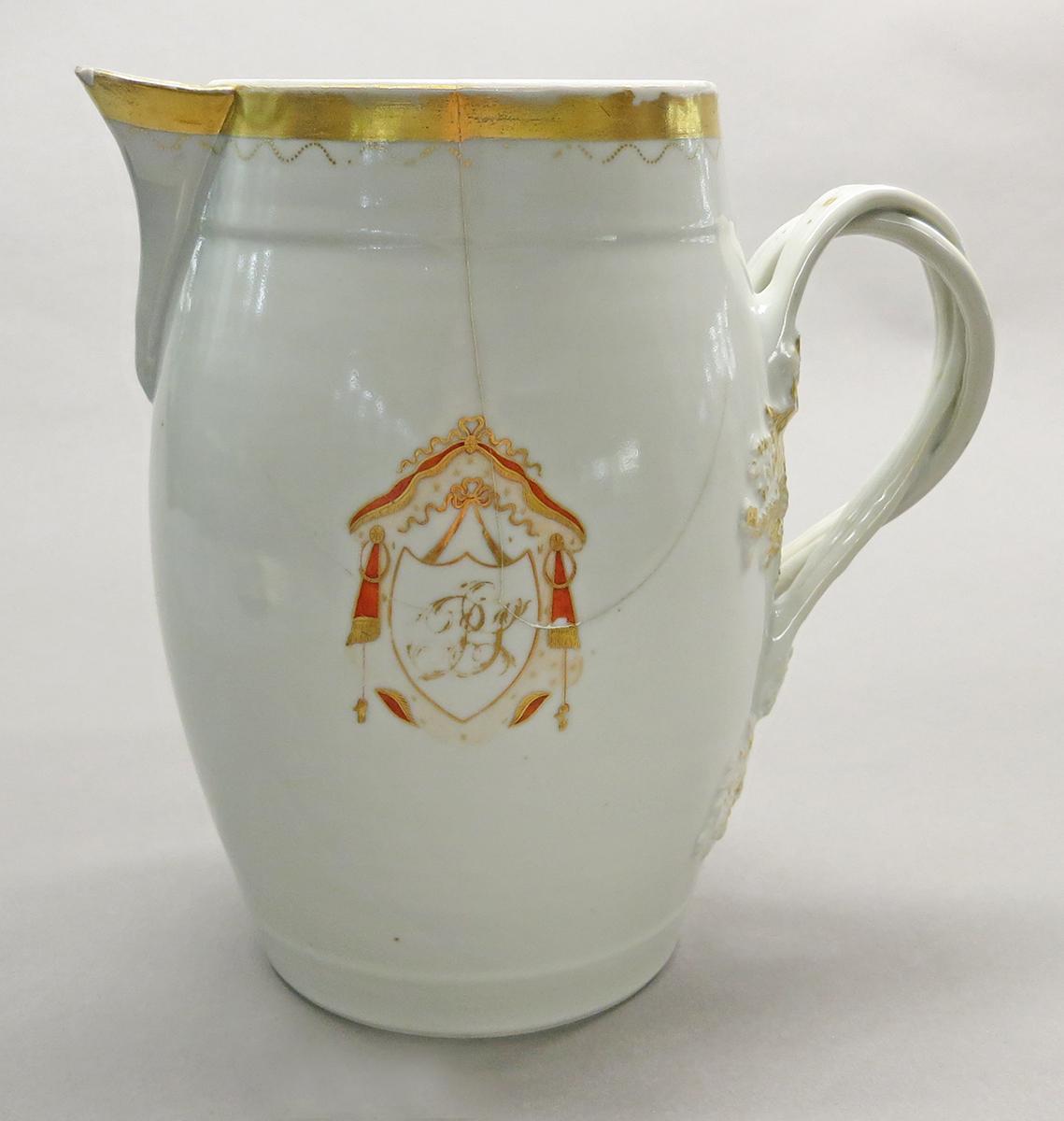 2014.0016.146.002 Jug side 1