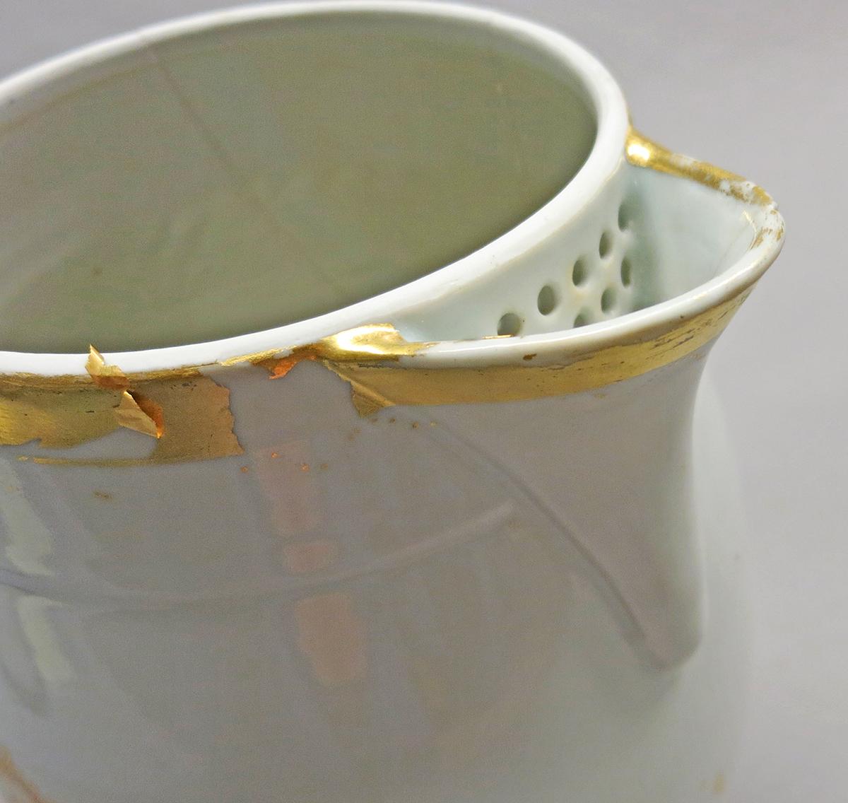 2014.0016.146.002 Jug detail 1