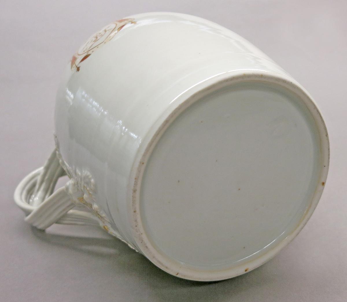 2014.0016.146.002 Jug underside