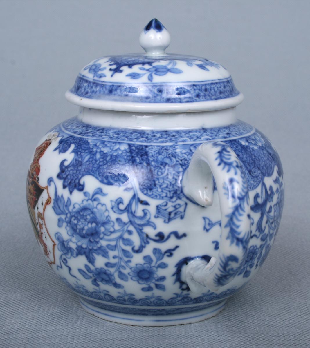 2012.0031.001 A, B Teapot side 3