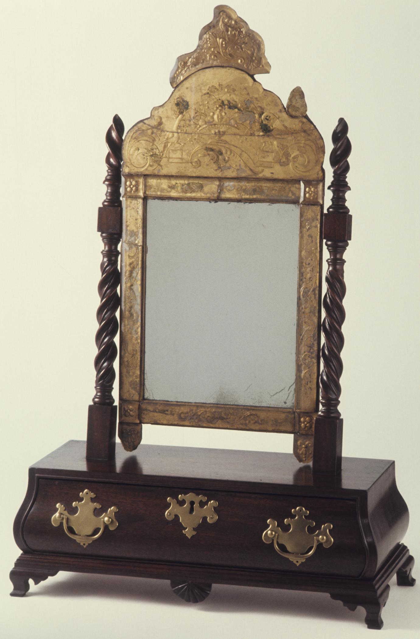 1959.0640 Dressing glass, view 1