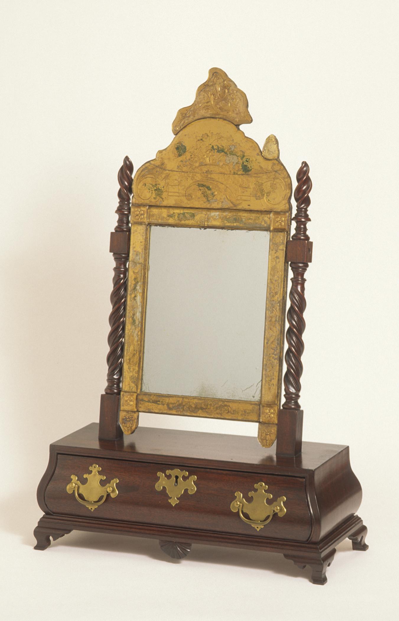 1959.0640 Dressing glass, view 2