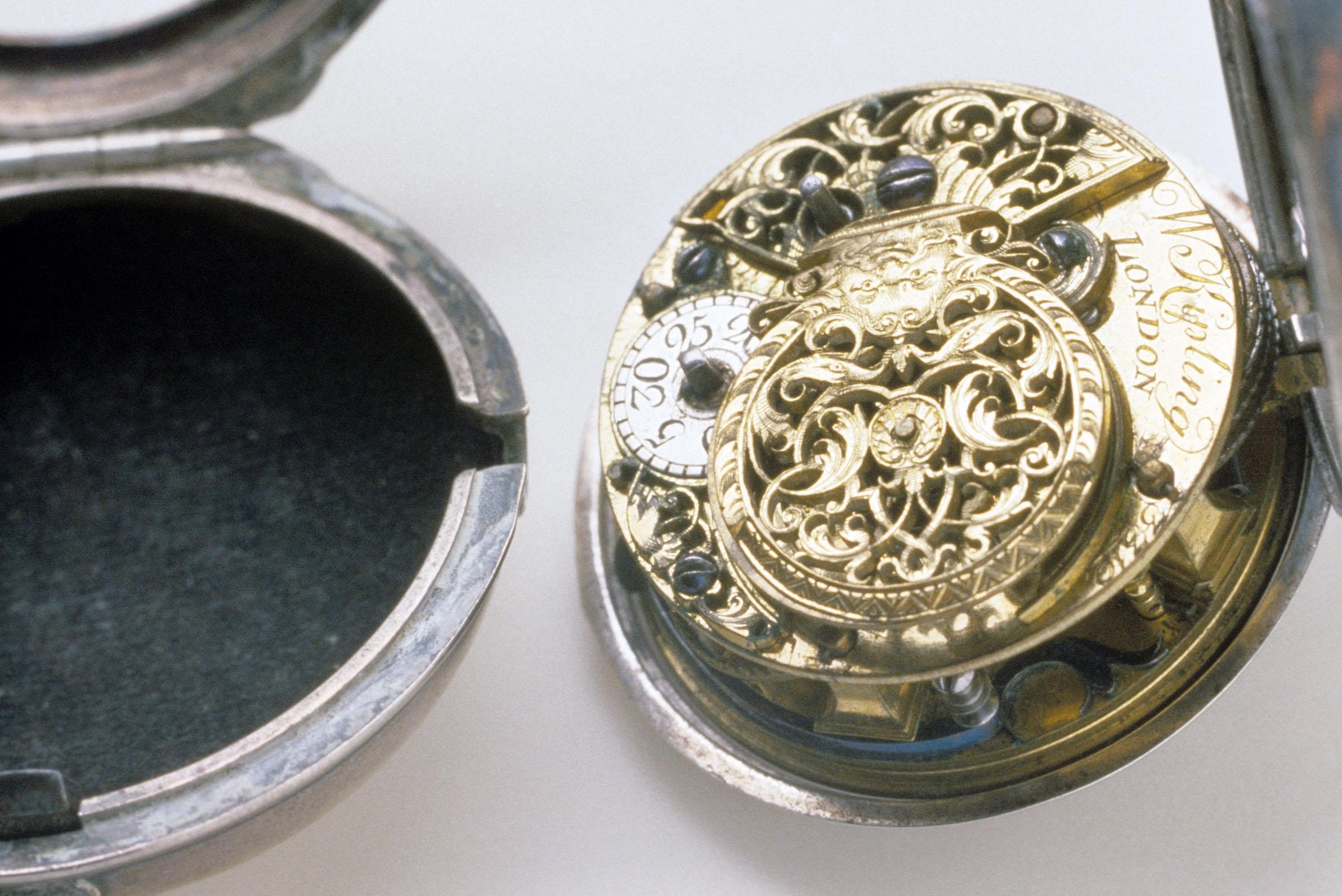 1959.0660 A-C Watch, detail 1