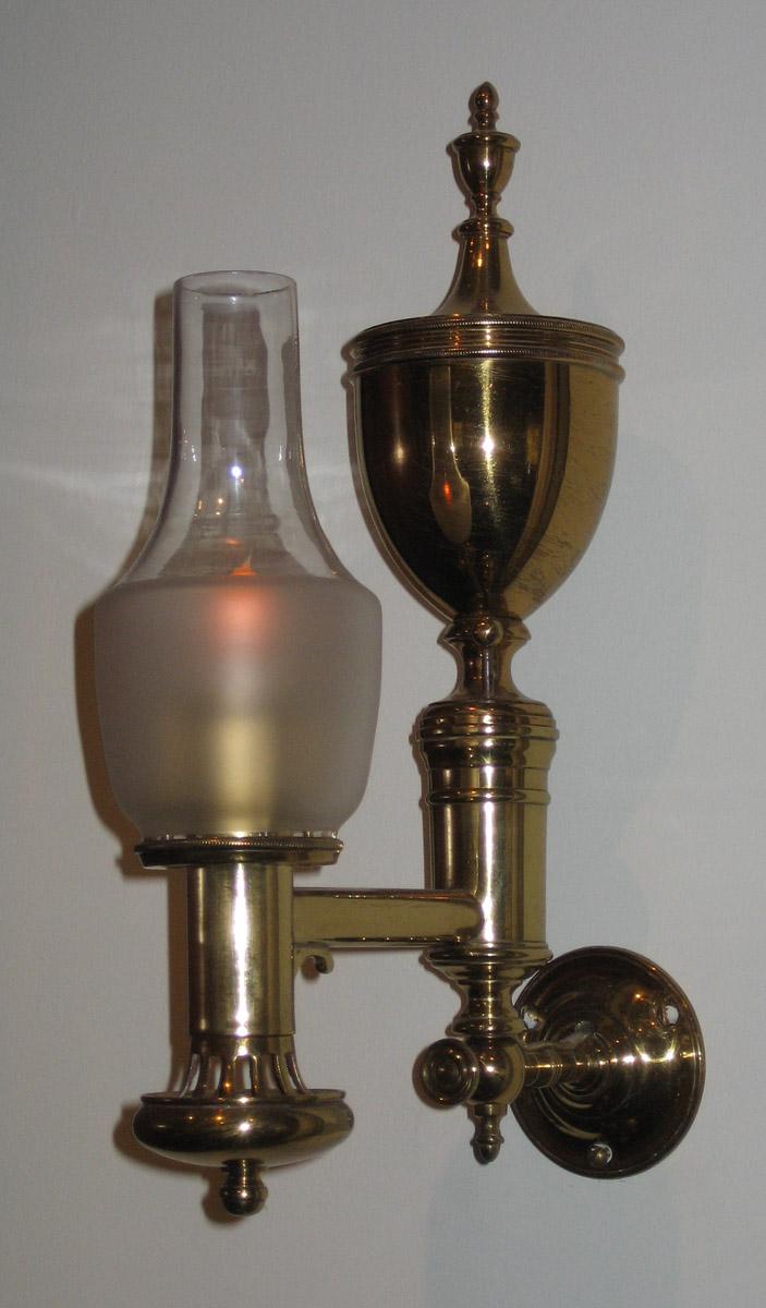 1959.0666 A, B Lamp
