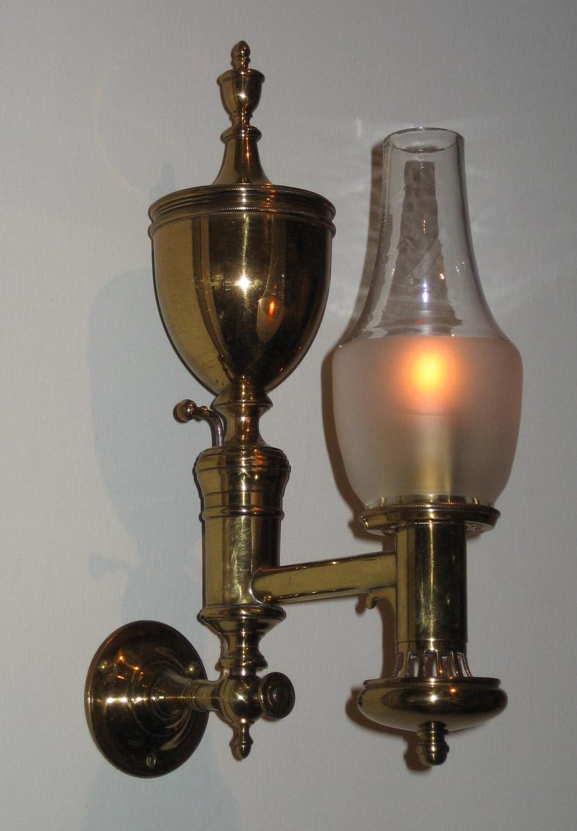1959.0668 A, B Lamp