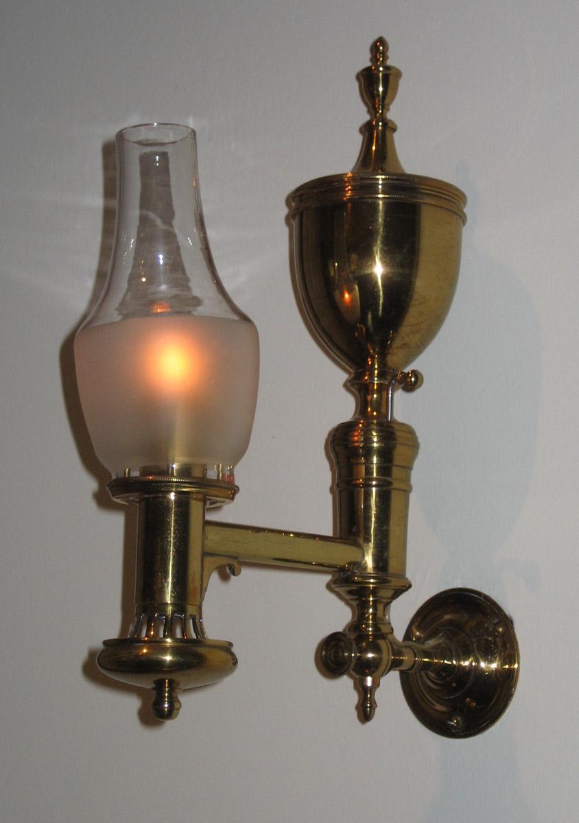 1959.0670 A, B Lamp
