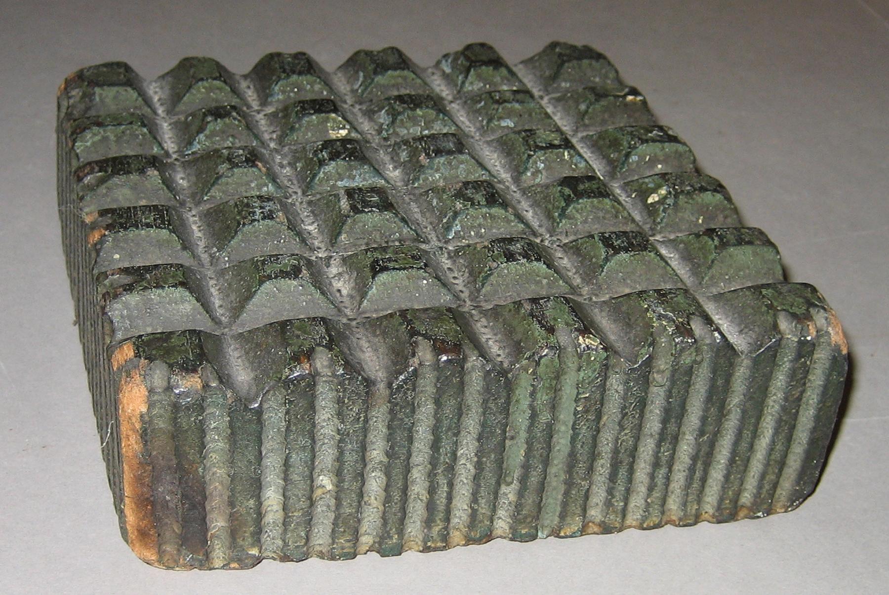 1959.0690 Tong stone