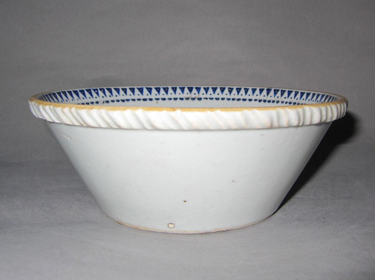1959.0696.001 Porcelain bowl