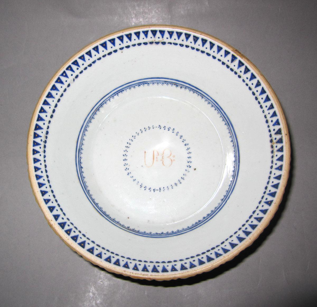 1959.0696.001 Porcelain bowl top