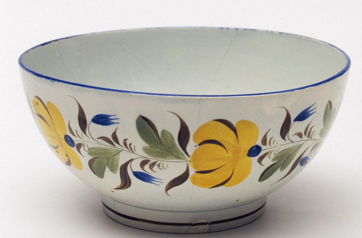 1959.0703 Pearlware bowl