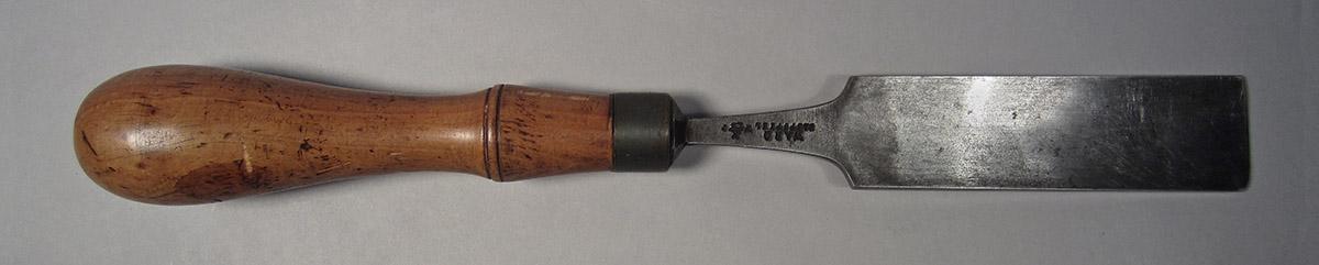 1995.0006.051, Gouge, side 1