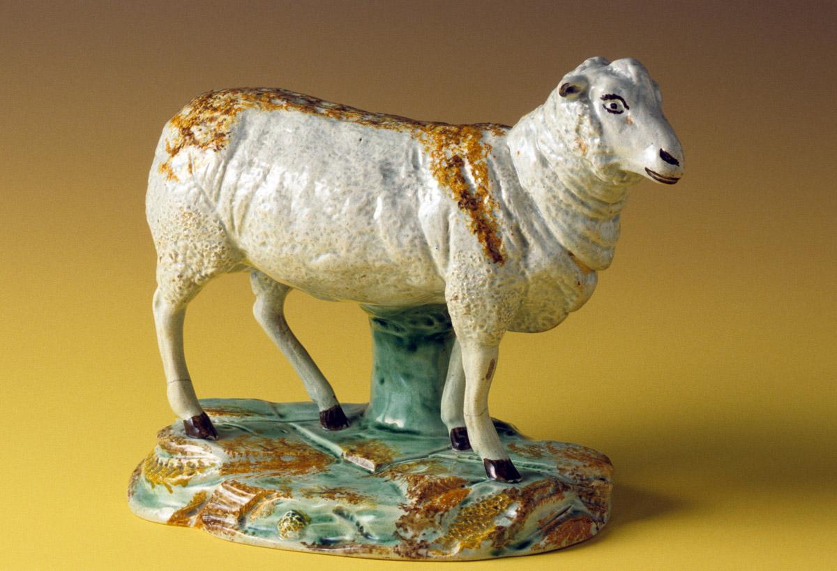 1959.0712 Pearlware figure