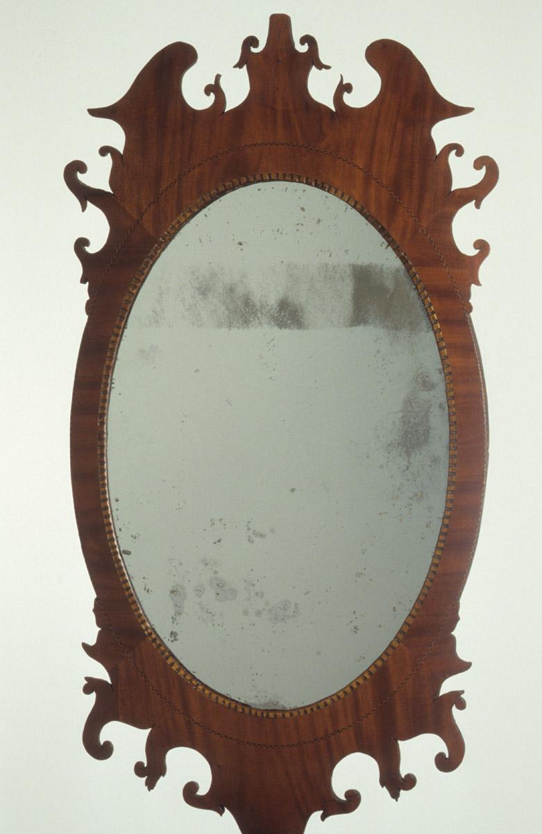 1959.0718 Looking glass or mirror