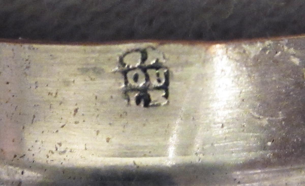 1959.0728 F Lid, mark