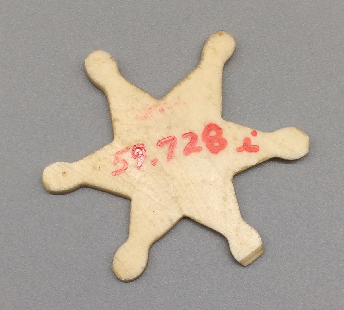 1959.0728 I Tool (for needlework), view 2