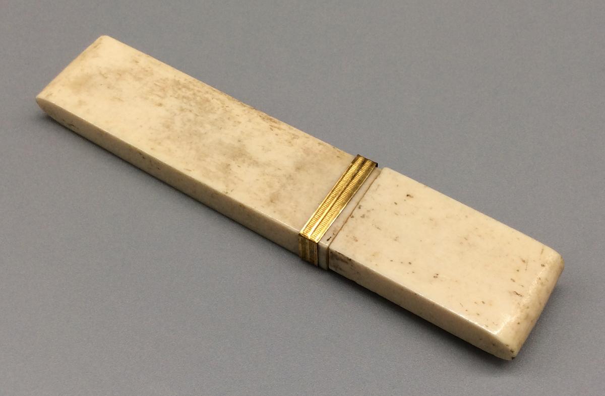 1959.0728 J Tool (for needlework), view 1