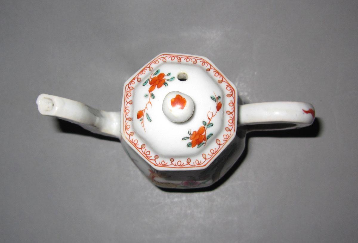 1953.0156.012 A, B Porcelain cream pot top