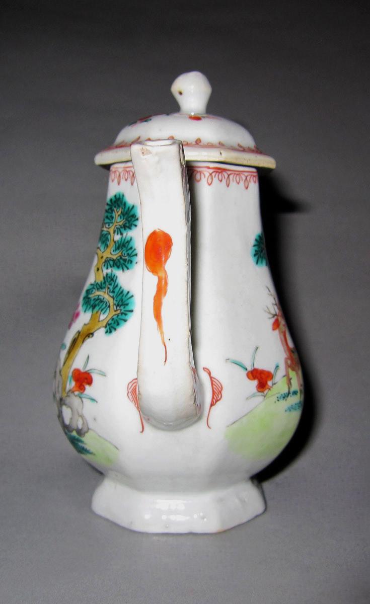 1953.0156.012 A, B Porcelain cream pot spout