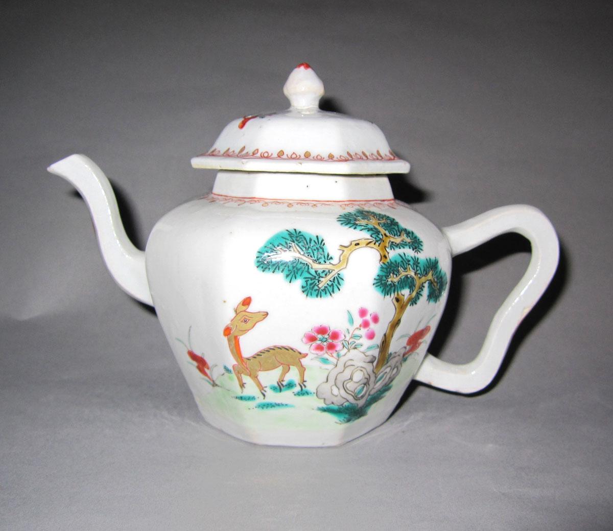 1953.0156.013 A, B Porcelain teapot
