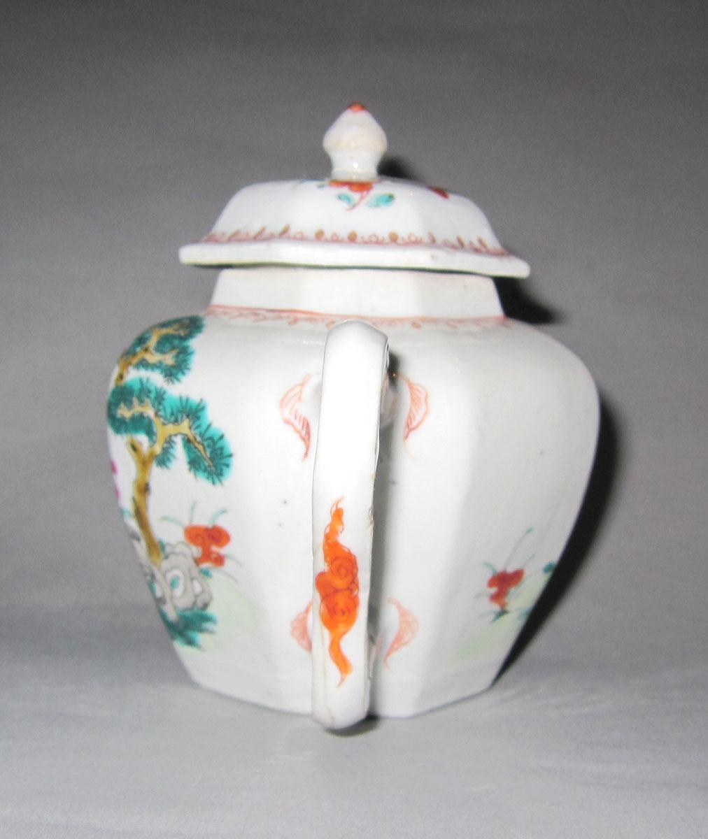 1953.0156.013 A, B Porcelain teapot handle