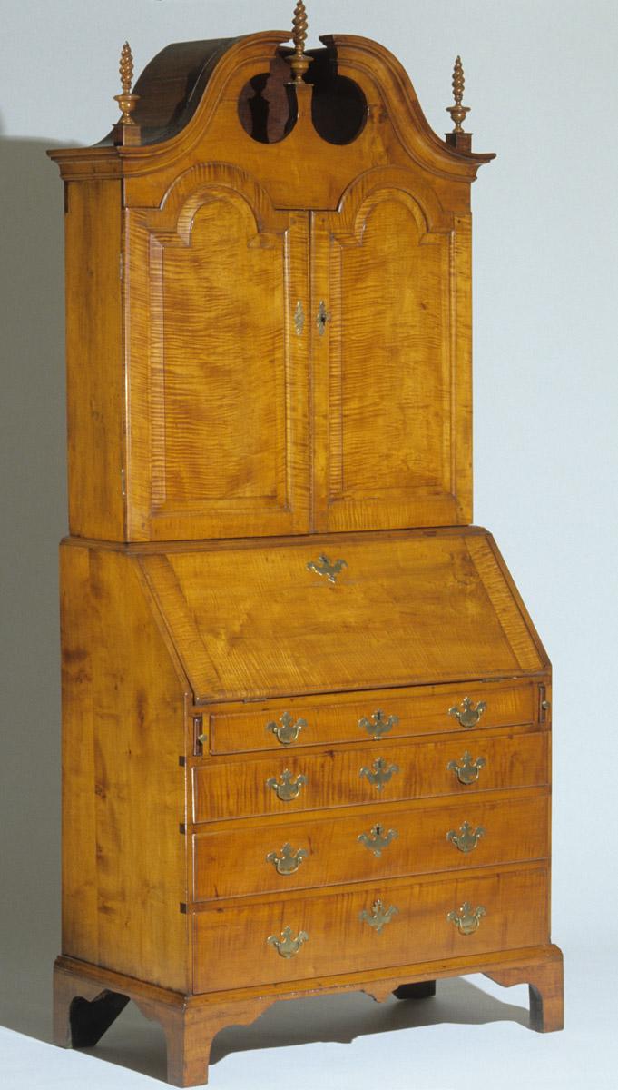 1959.0771 Desk and Bookcase