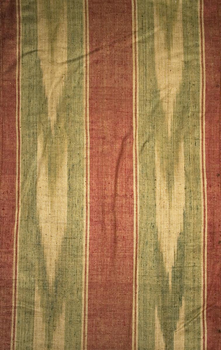 1969.8028.001 Slip Cover, Pattern Repeat