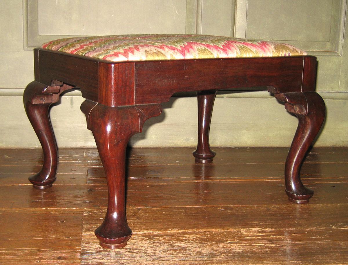1959.0806 stool with 1986.0513 slip seat view 1