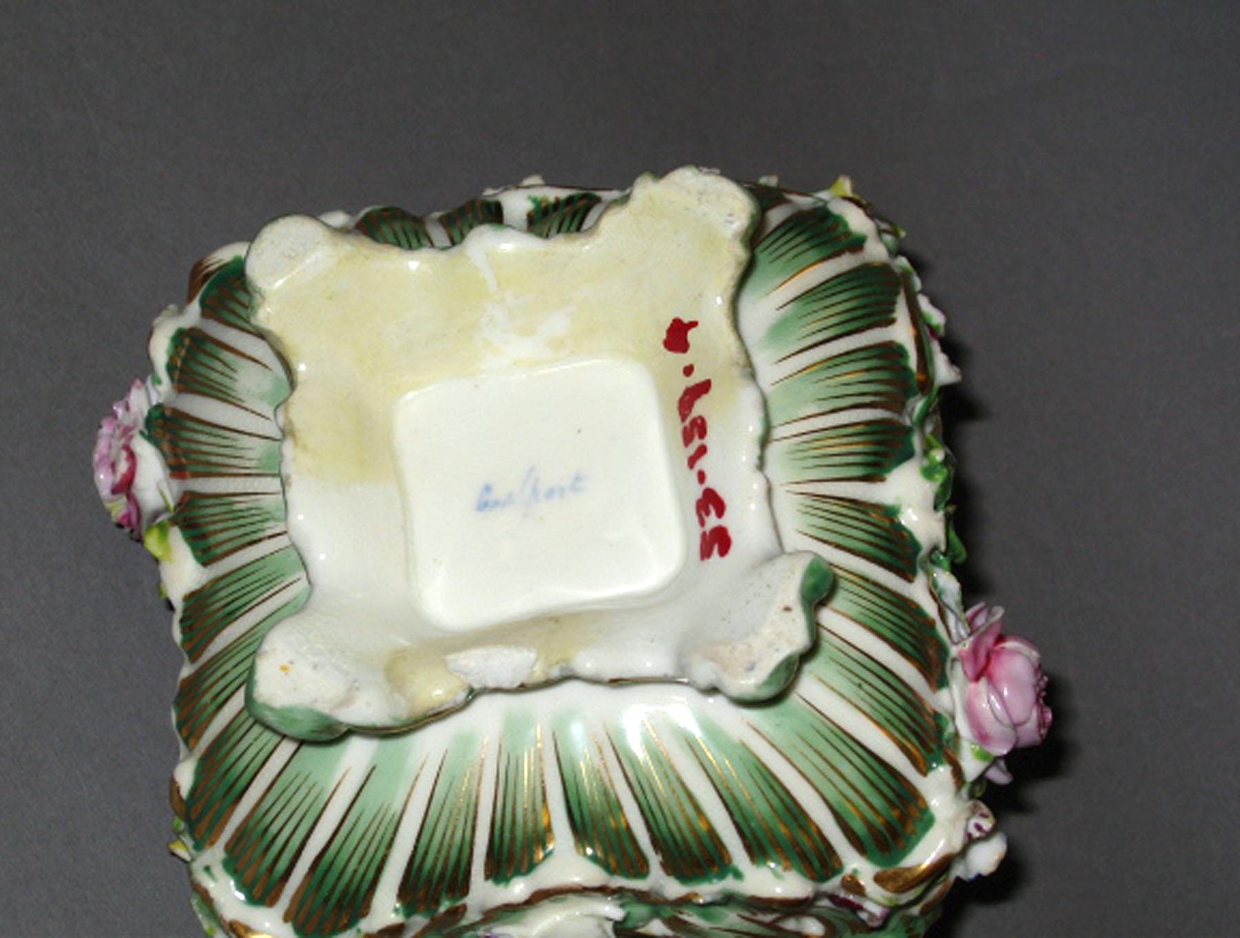 1953.0159.004 Coalport porcelain basket (mark)