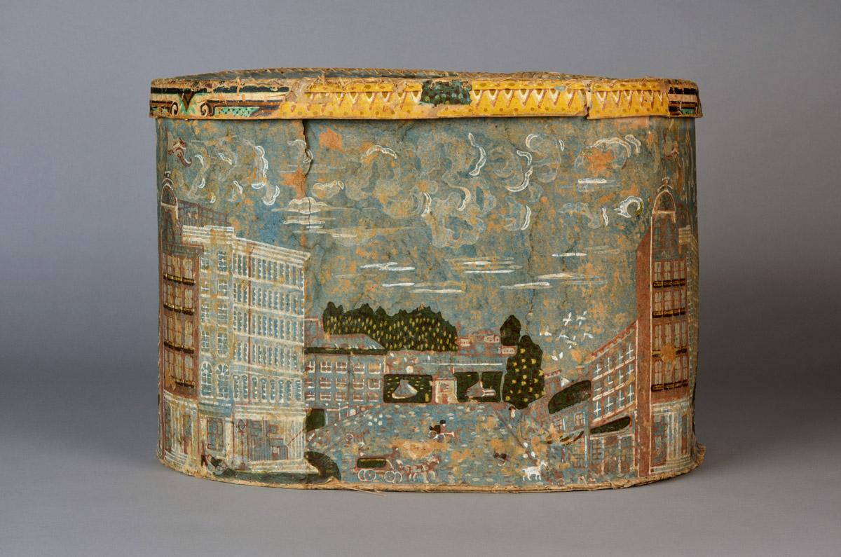 2013.0009.001 A, B Hat box, view 3