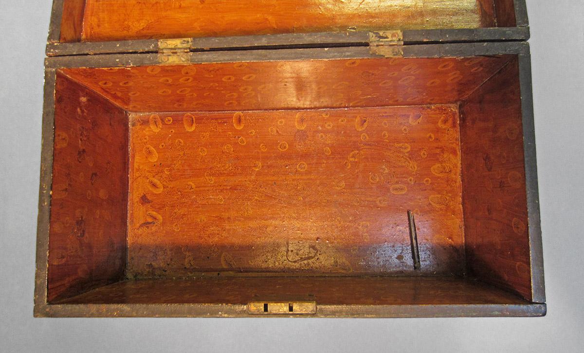 1959.0842, Box, inside