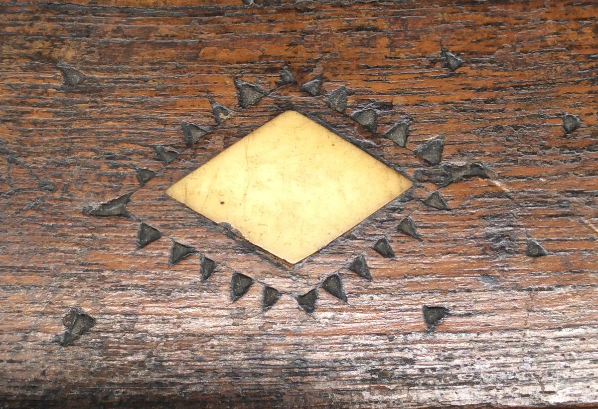 1959.0855 A B Dominoes case, detail 1