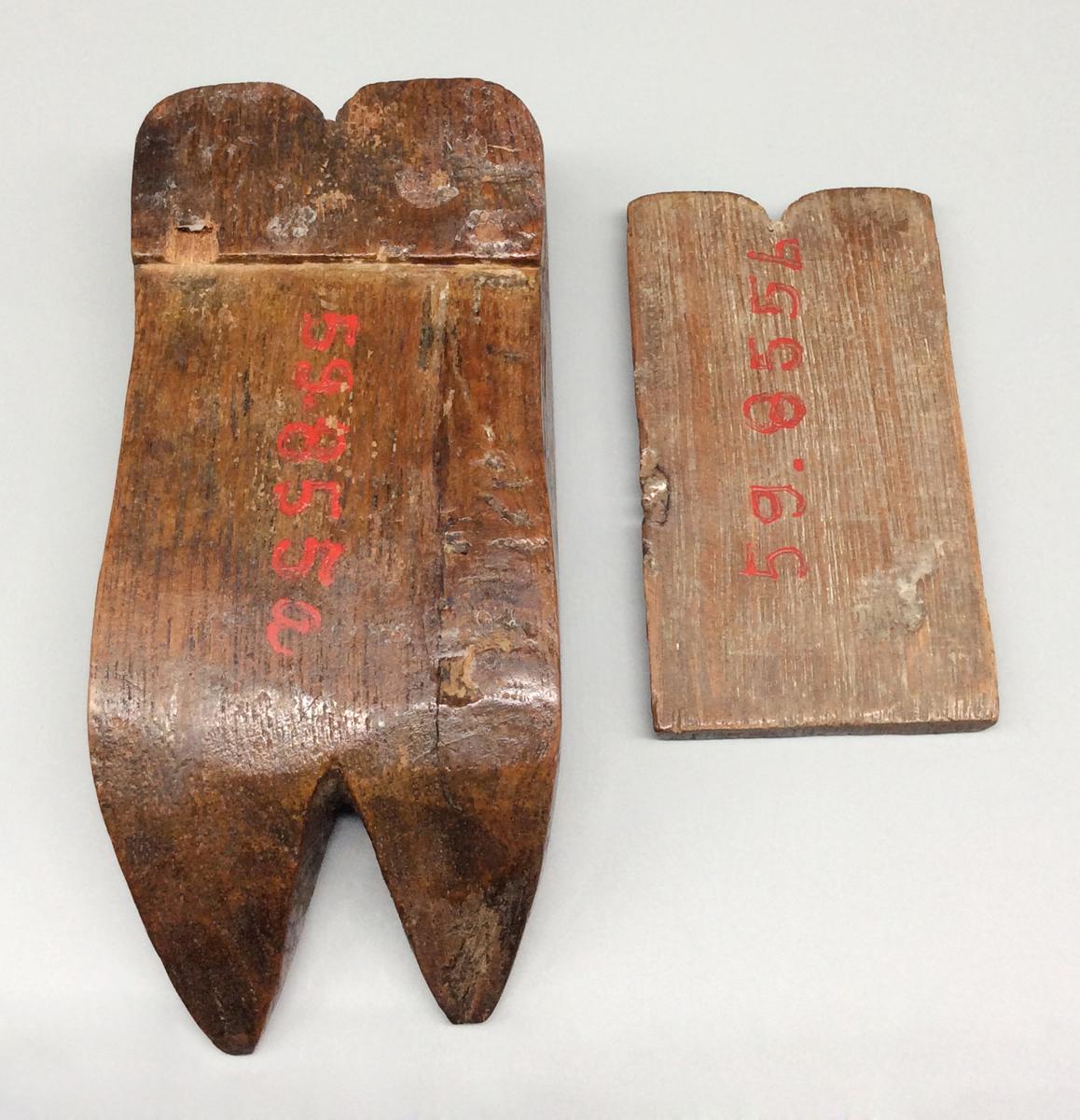 1959.0855 A B Dominoes case, view 8