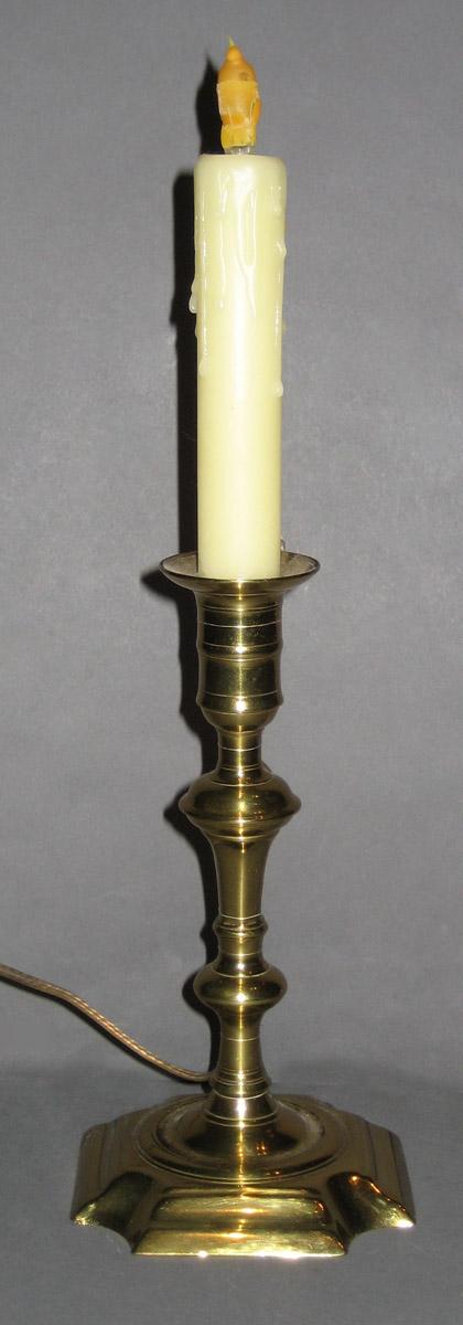 1959.0857.002 Candlestick