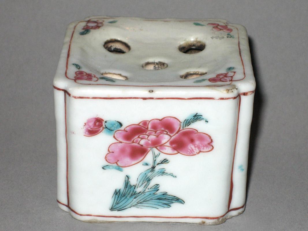 1959.0867 Pen holder