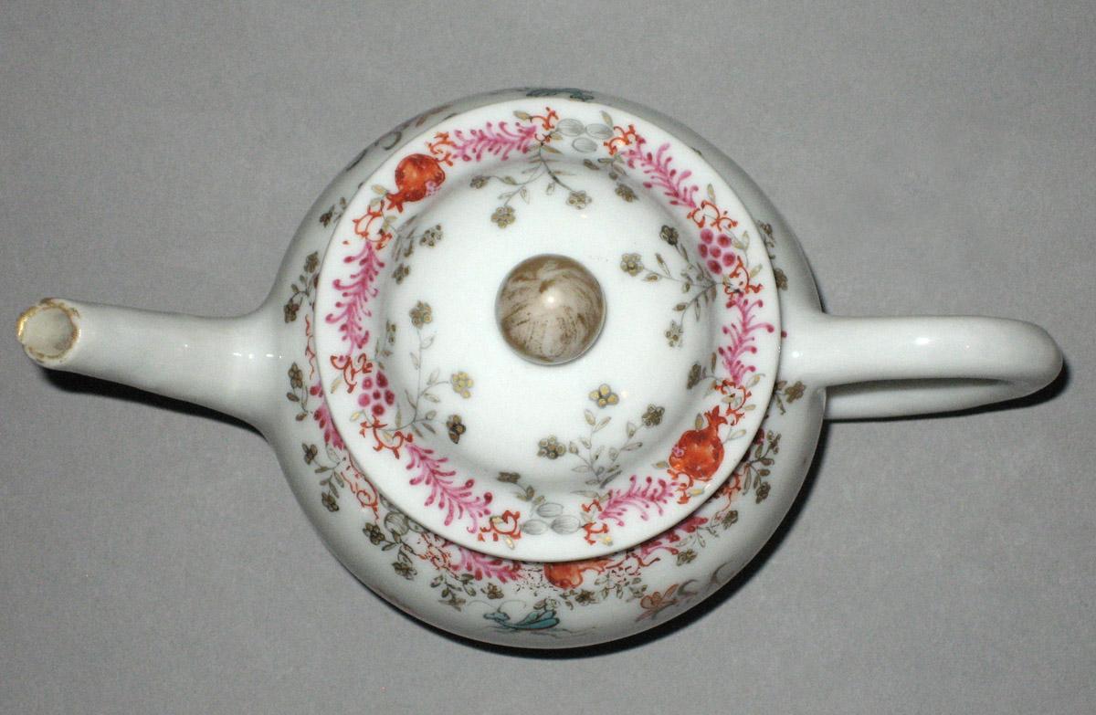 1959.0870.001 Miniature teapot upper