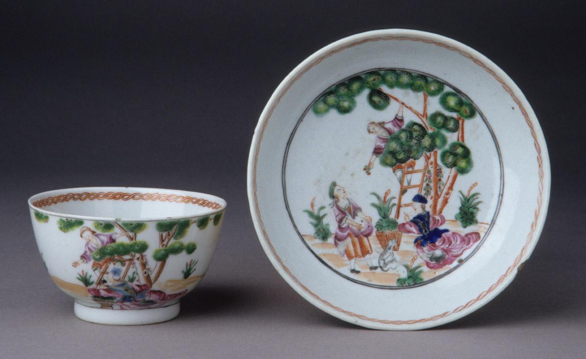 1961.1676 A, B Teabowl and saucer