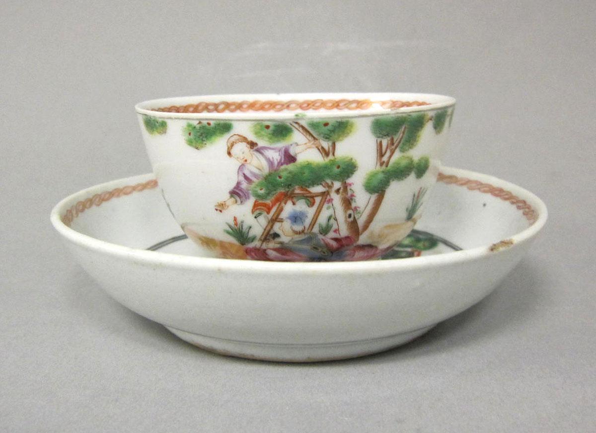 1961.1676 A,B Porcelain teabowl and saucer
