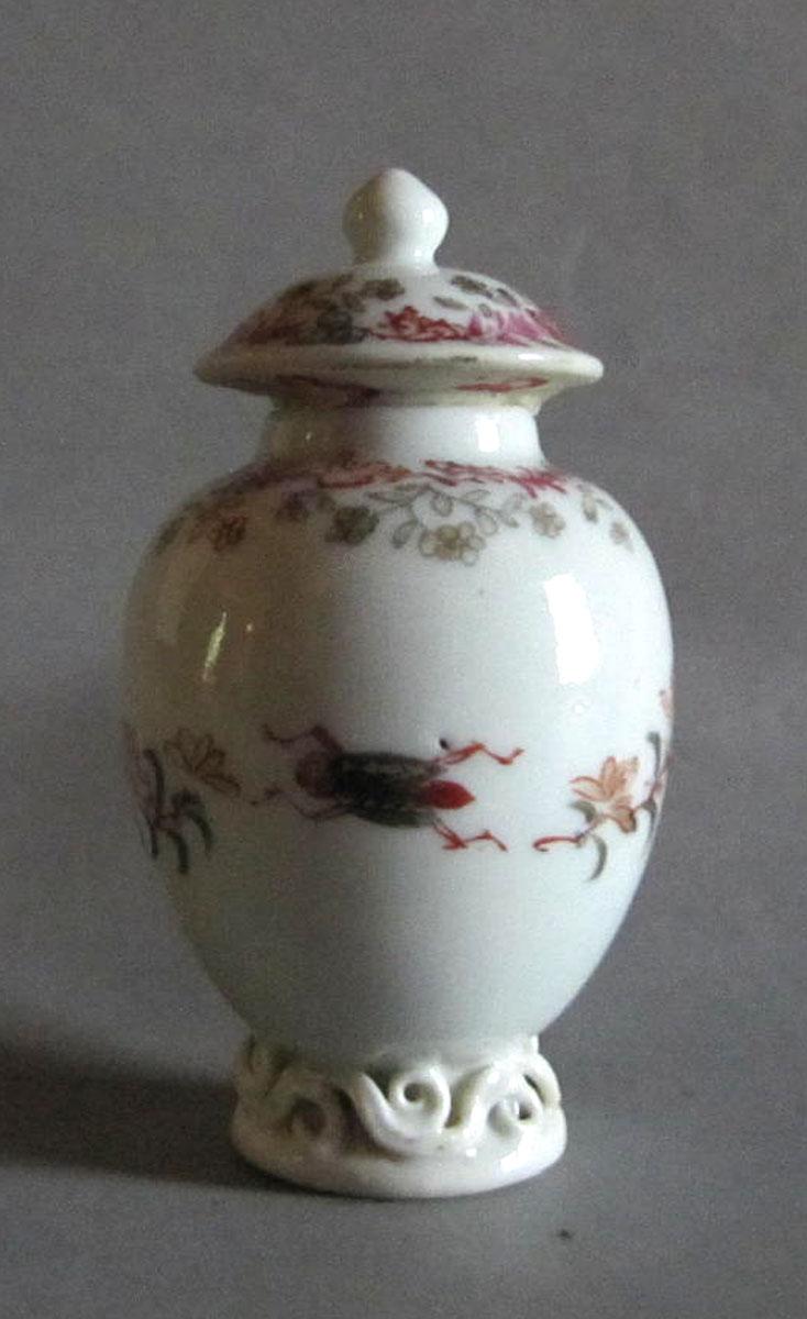 1959.0870.002 A,B Porcelain tea cannister