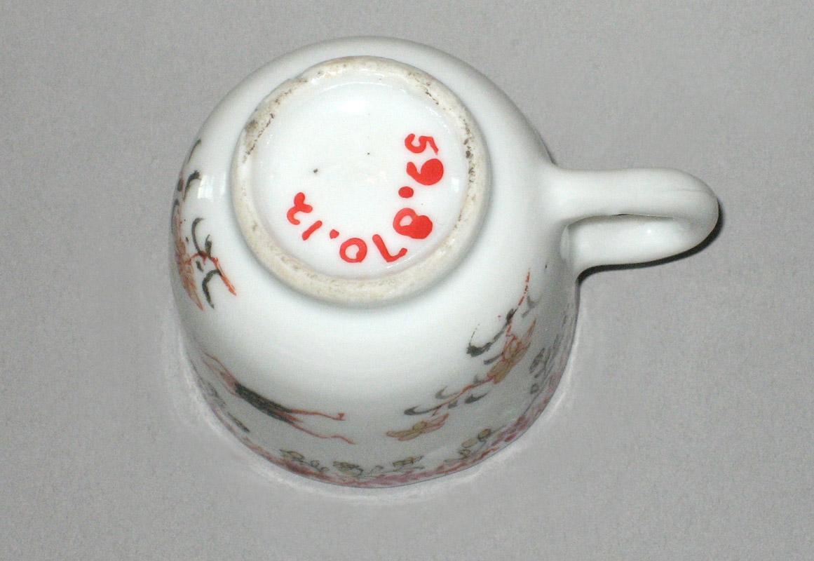 1959.0870.012 Coffee cup underside