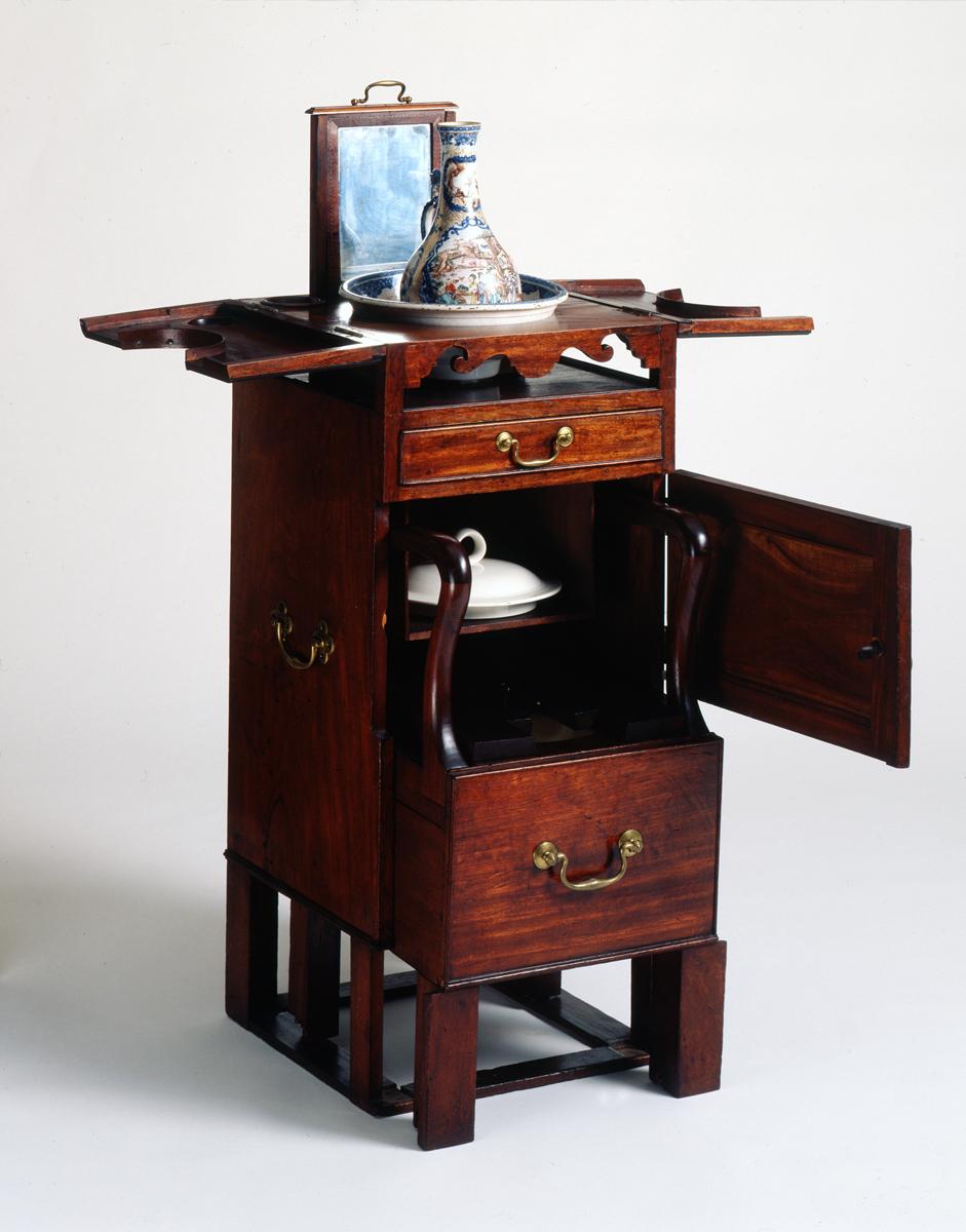 1959.0637 Commode, Wash stand