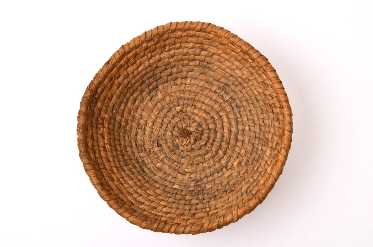 2010.0008.003 Basket, view 2