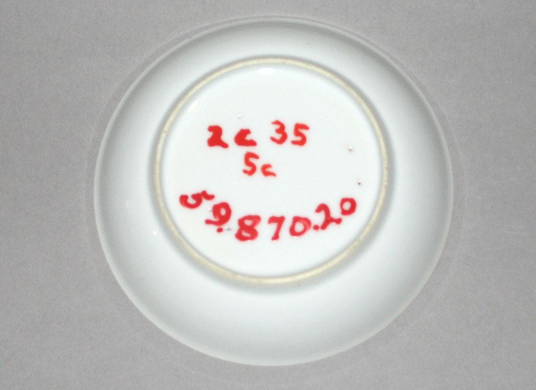 1959.0870.020 Saucer underside