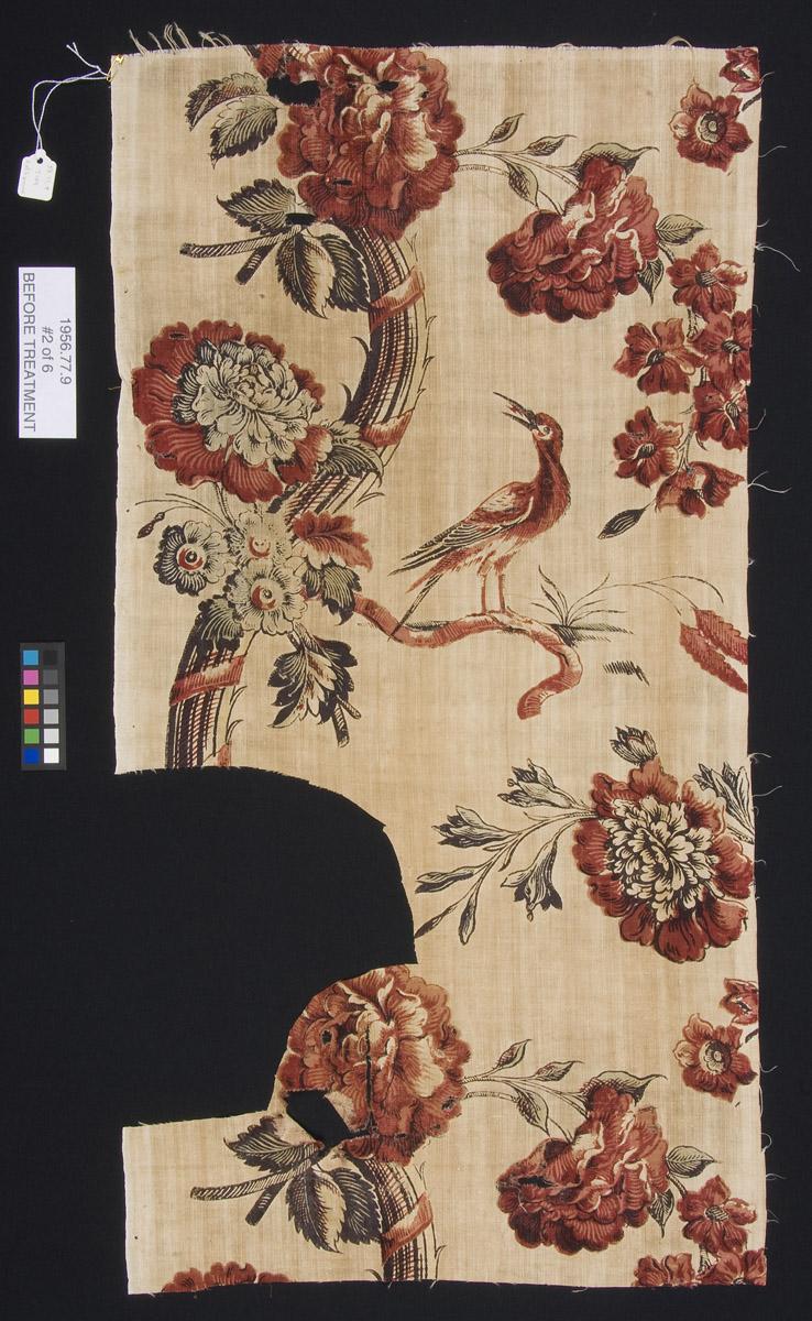 1958.0077.009 B Textile, printed, before conservation treatment