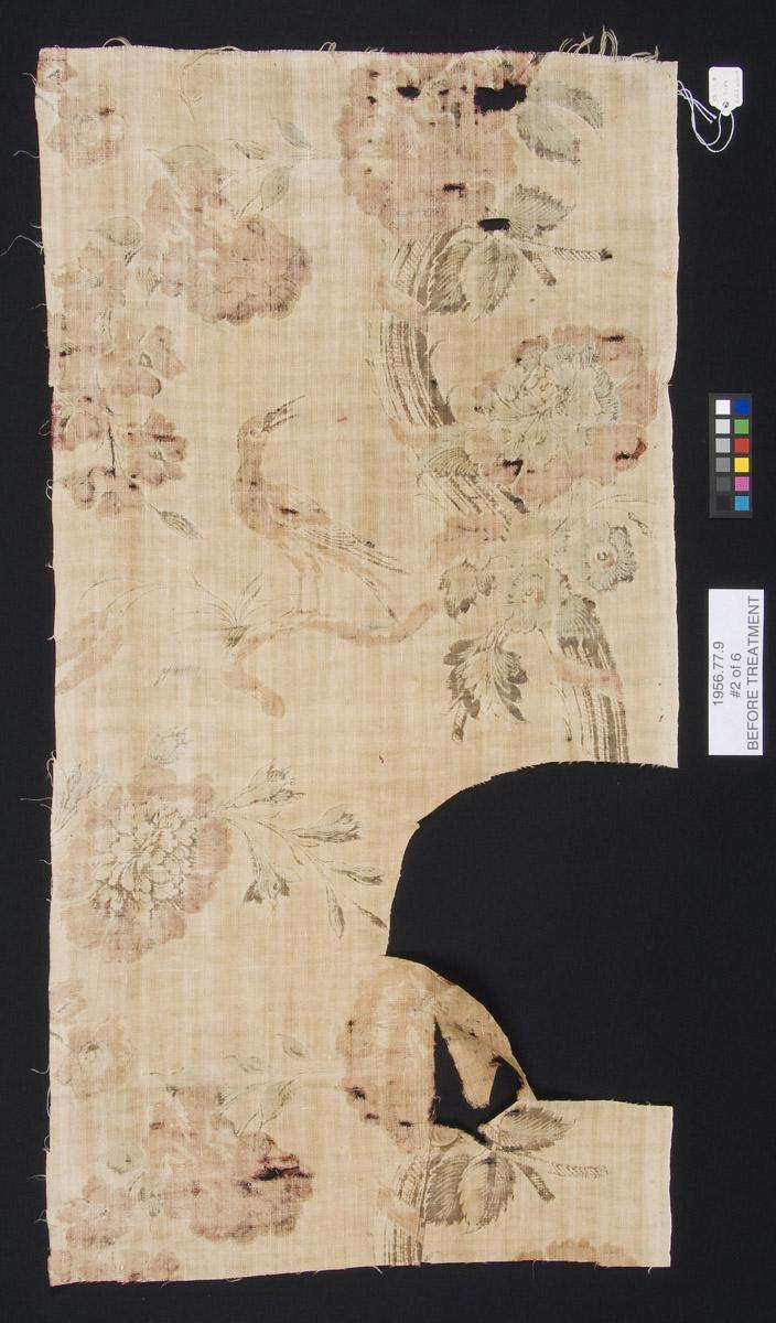 1958.0077.009 B Textile, printed, reverse, before conservation treatment